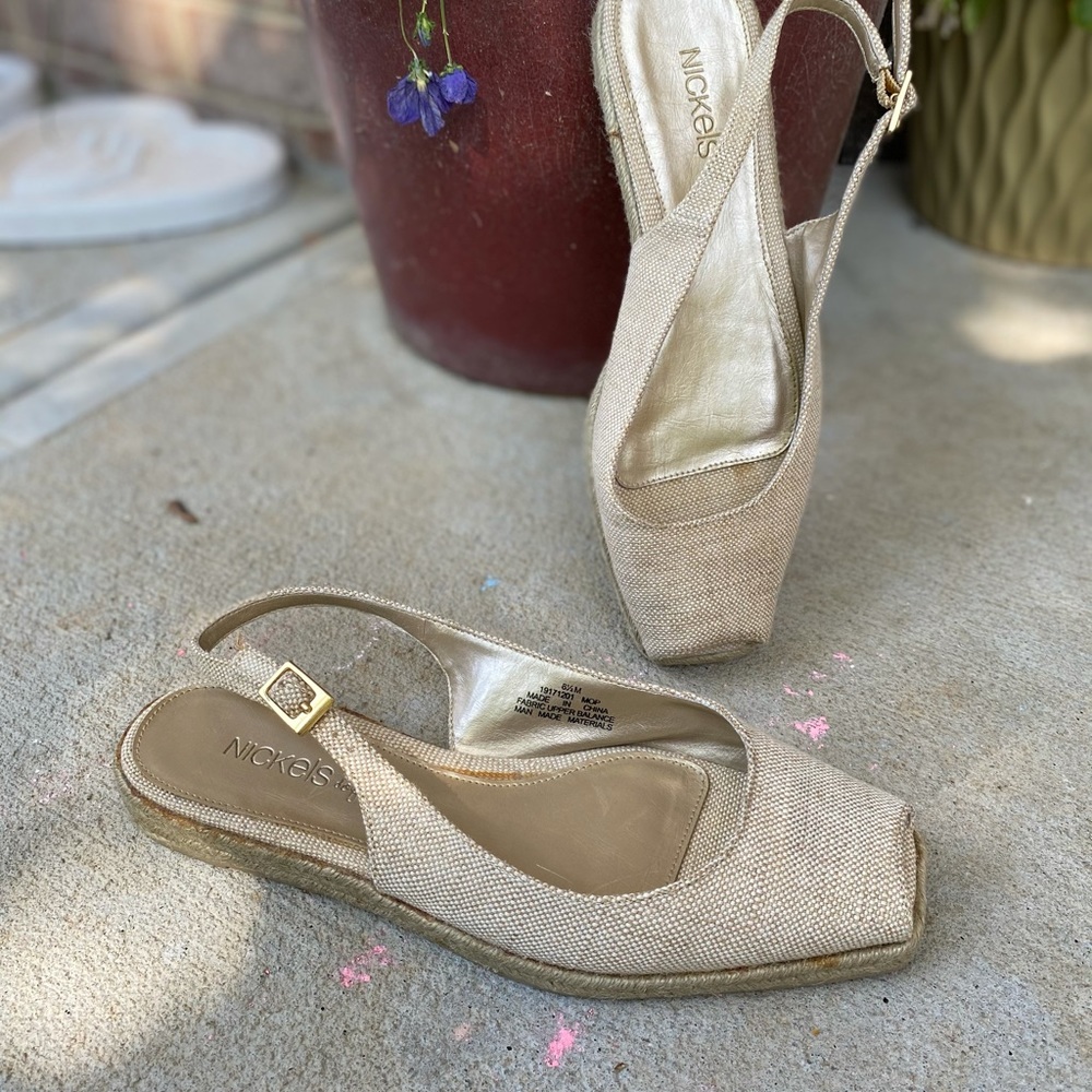 Nickles flats. Cute ballet flats. Soft gold hue